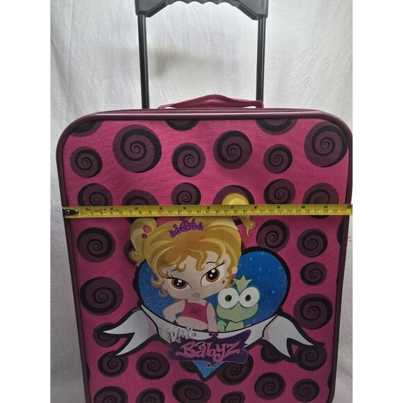 Bratz Babyz Suit Case Yasmin & Frog Pink Black Rolling Travel Bag - Picture 7 of 11